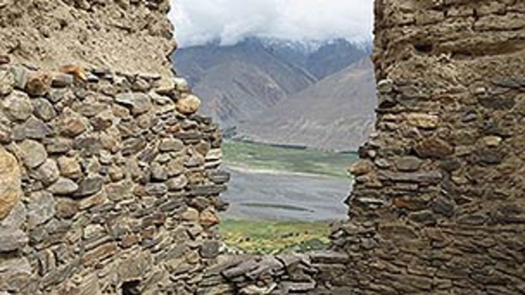 Кӯтоҳии Тоҷикистон дар истифода аз зарфияти ҷаҳонгардӣ - BBC Tajik/Persian