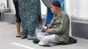 Гадо дар хиёбон