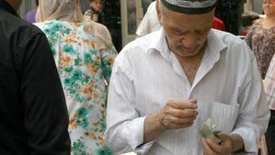 Хариду фурӯш дар бозорҳо дар Тоҷикистон