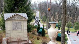 манзили муҷаллали хориҷ аз шаҳри президент Янукович