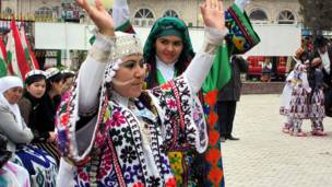 Таҷлил аз наврӯз дар макотиби Хатлон