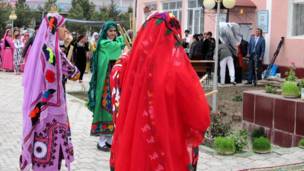 Таҷлил аз наврӯз дар макотиби Хатлон