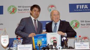 Ҷосеф Блаттер ва Рустами Эмомалӣ