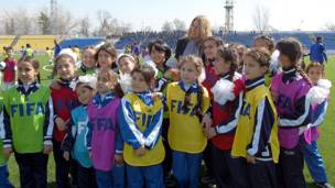 Тими духтаронаи футбол