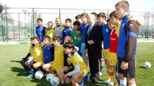 Ҷосеф Блаттер ва тими футболи кӯдакона