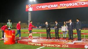 Ҷосеф Блаттер ва тими "Истиқлол"