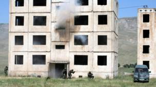 Амалиёти намоишӣ дар Лоҳур