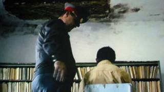 Пулис ва кӯдак 