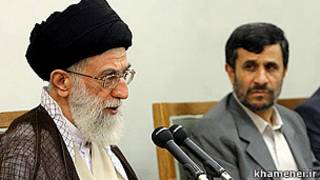 Оятуллоҳ Хоминаӣ ва Маҳмуди Аҳмадинажод