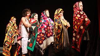 Лаҳзае аз намоишҳои пешниҳодии ҷашнвораи "Нигоҳи нав"