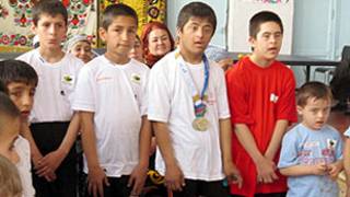 Кӯдакони муассисаи вижа 