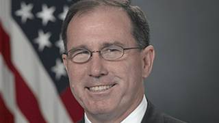 Майкал Викерс 