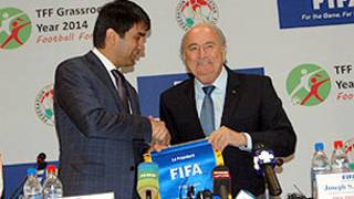 Рустами Эмомалӣ ва Ҷосеф Блаттер