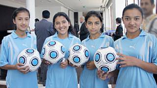 Духтарони футболбози тоҷик