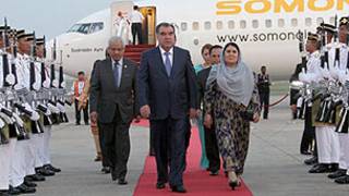 Раҳмон ва ҳамсараш