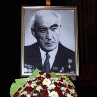 Комил Ёрматов