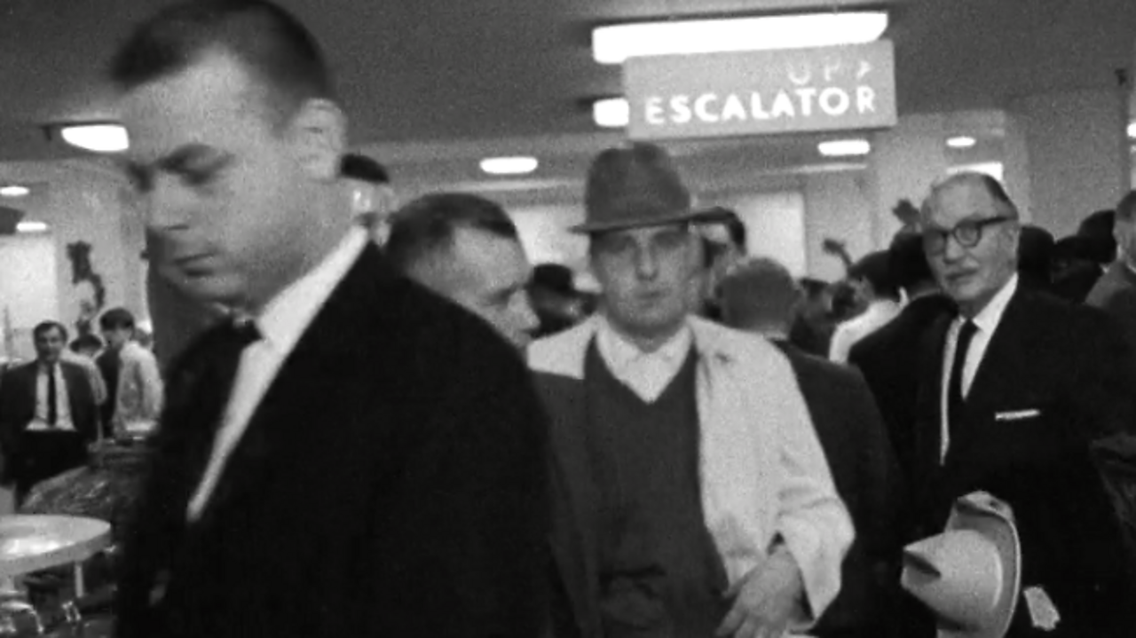 Christmas shopping US style, 1967