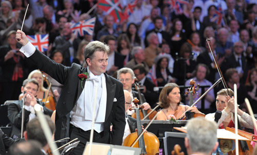 Edward Gardner conducting at the Last Night of the Proms