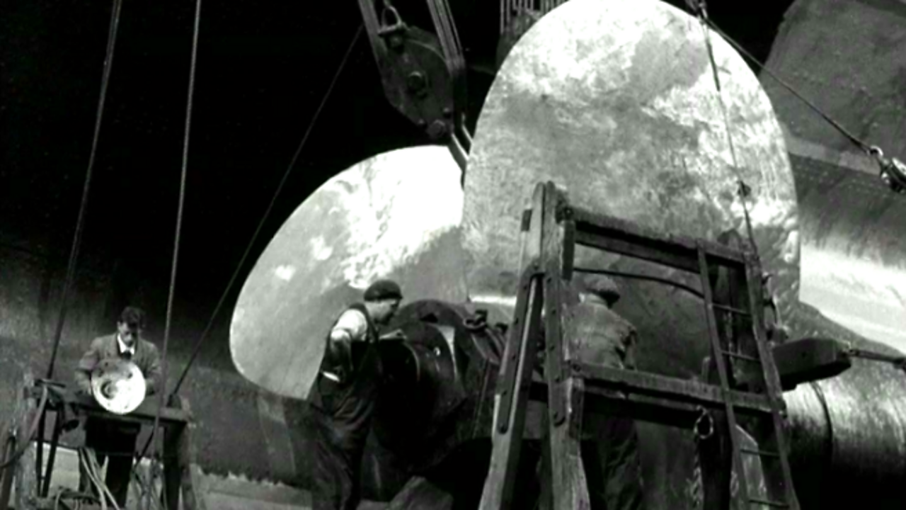 Hotel Ahoy! RMS Queen Mary, 1951