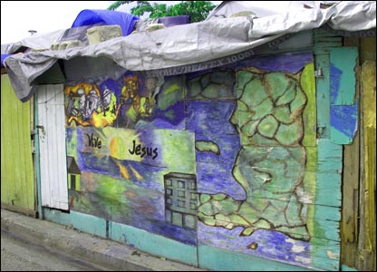 wall with colour and motifs (photo by Gemma Handy)