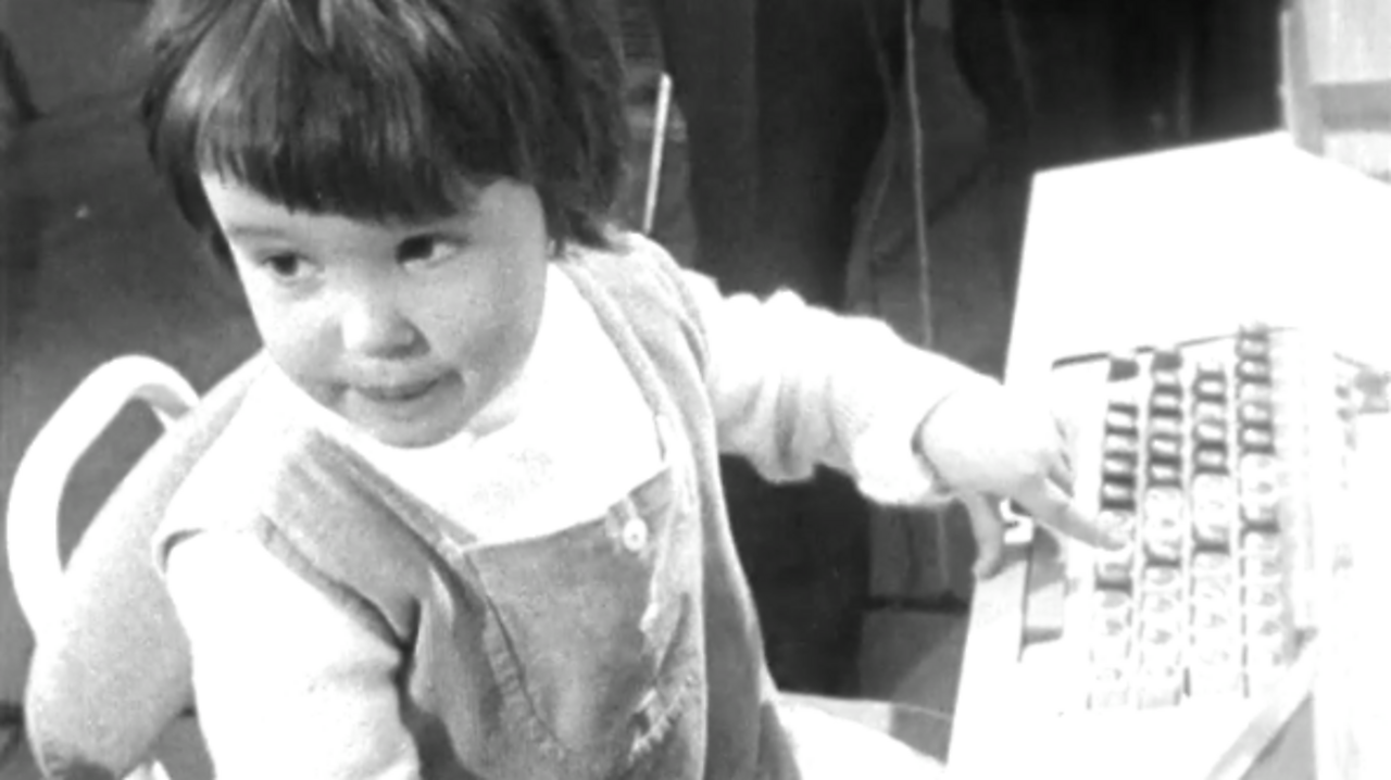 Electronic teaching machine, 1965