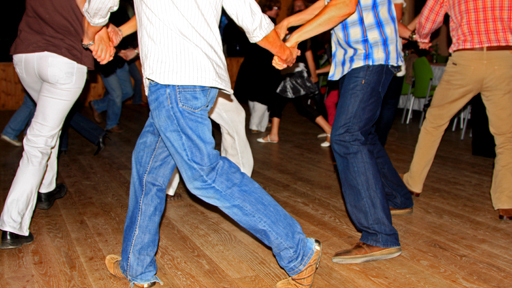 ceilidh dancers