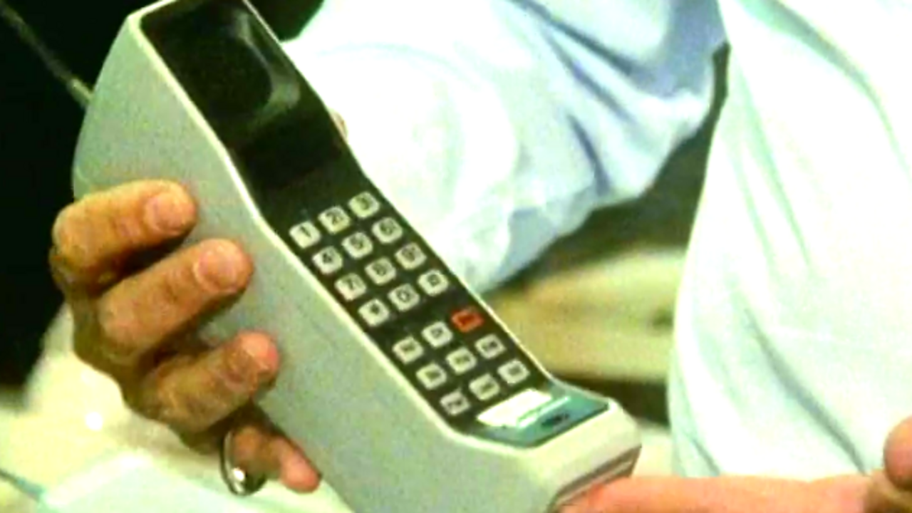US phones from novelty to cellular, 1985