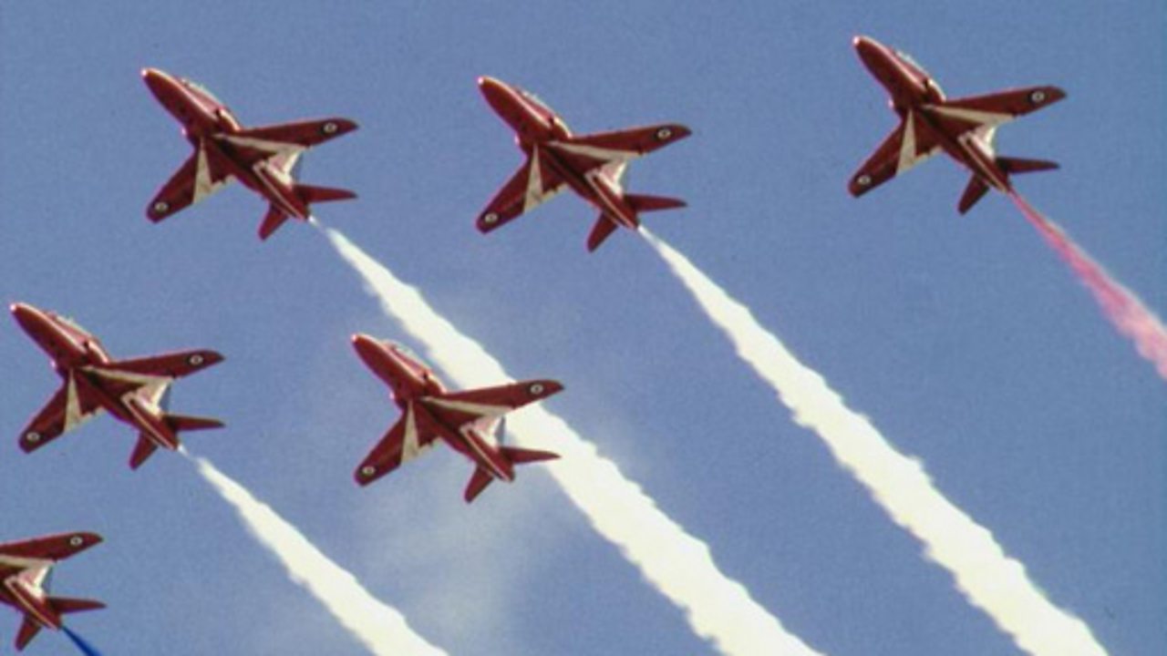 Go With Noakes - The Red Arrows