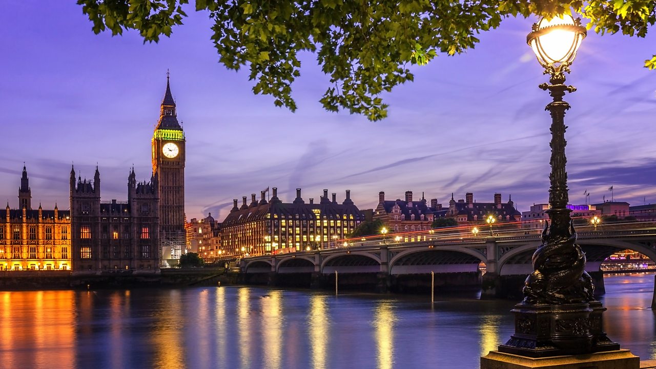 Maconchy: Proud Thames