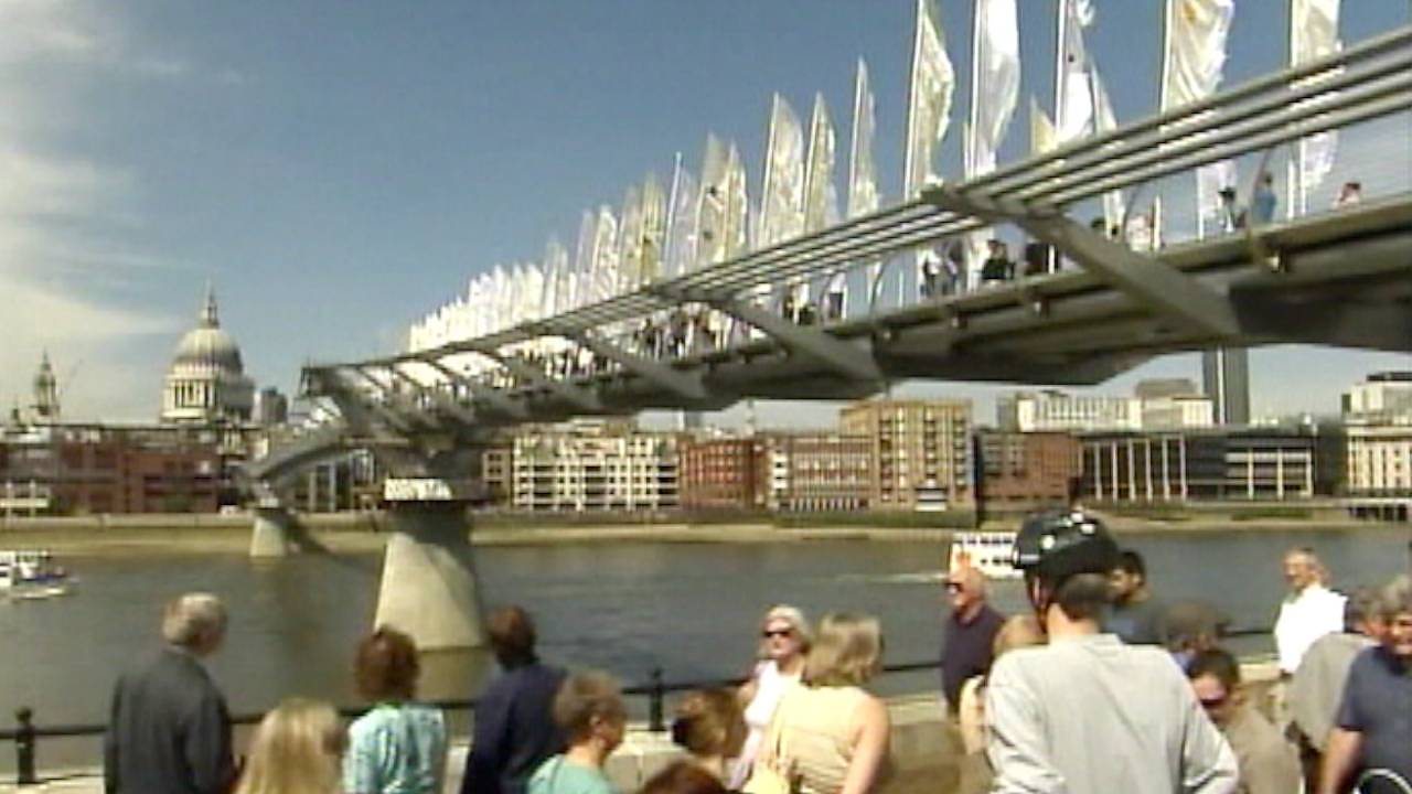 Swaying bridge, 2000