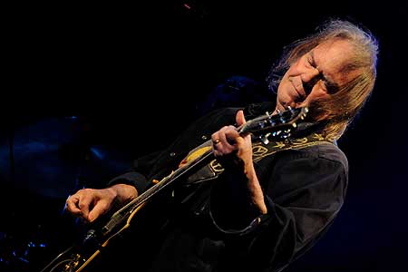 neil-young1.jpg