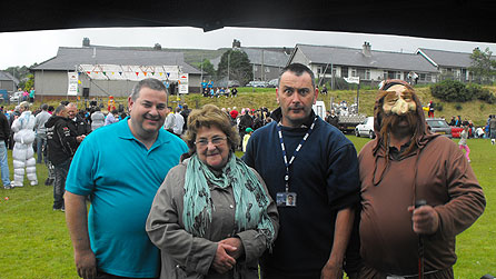 Pawb yn ei gwisg ffansi!