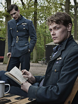 Brian Kingcome (Ben Aldridge) and 'Boy' Geoffrey Wellum (Sam Heughan)