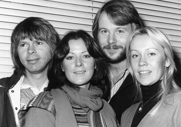 Abba on the Simon Bates show in 1977