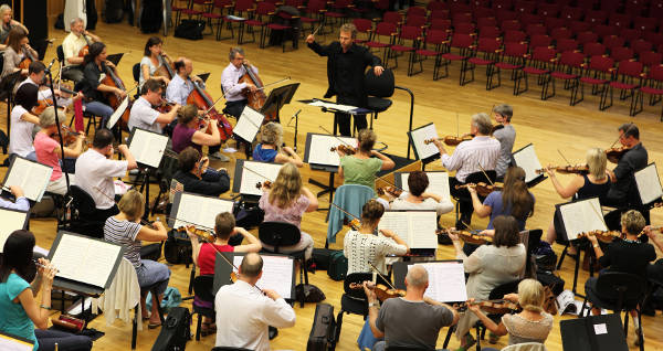 Picture of the BBC National Orchestra of Wales with Thomas Sondergard