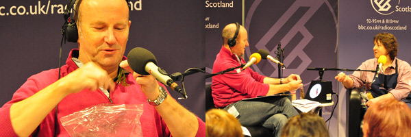 Seaweed and garlic cloves