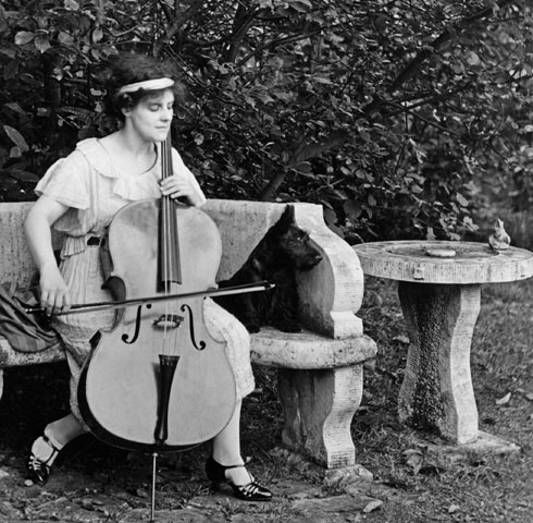 Beatrice Harrison playing the cello.jpg