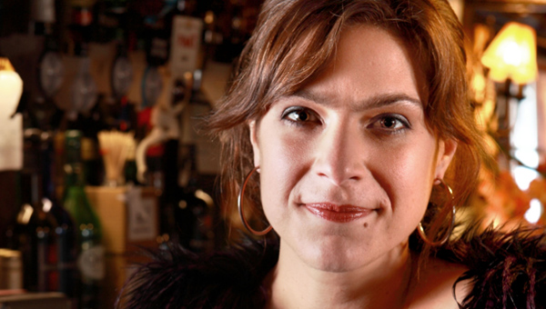 Joanna van Kampen (Fallon Rogers)