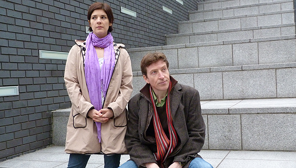 Jasmine Hyde and Roger May (Leonie Snell and James Bellamy)