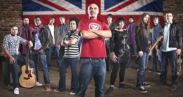 Pictire of Goldie and his band