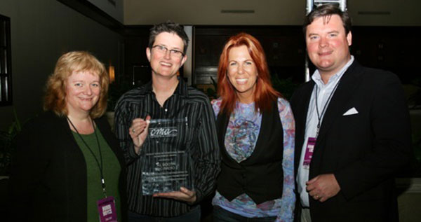 BBC Radio 2 Producer Al Booth collects her award at the 2009 Country Music Awards.