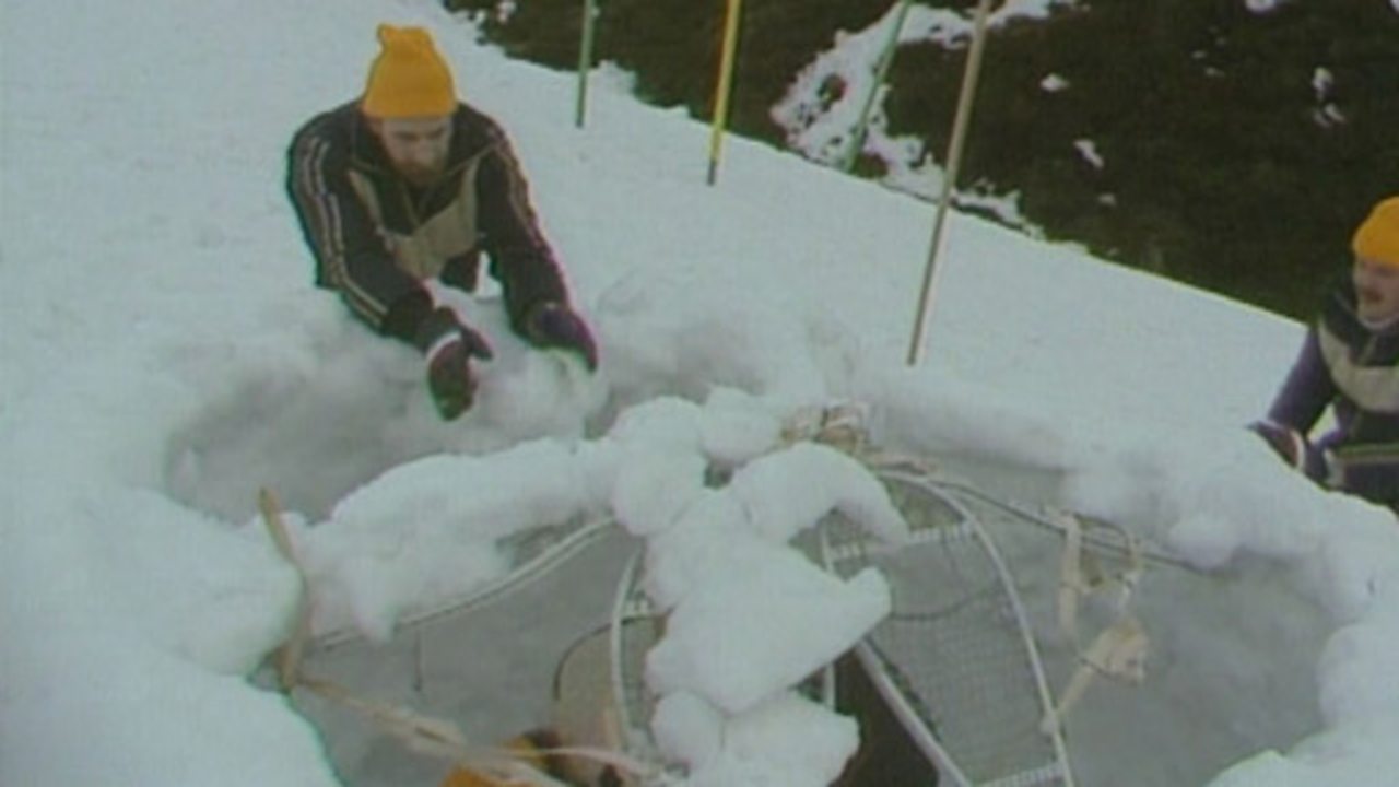 The Great Egg Race - Igloos