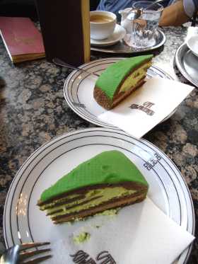 Picture of the Mozart Bombe