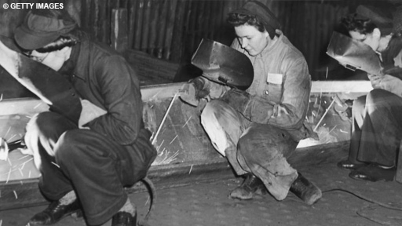 Bella the welder, 1989