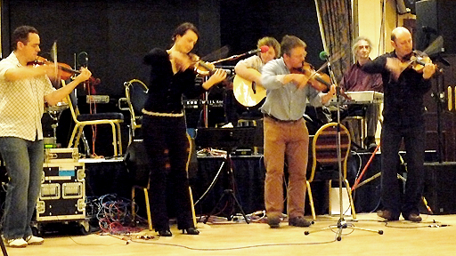 Take the Floor:Salutation Hotel, Perth, 21 March 2011: Blazing Fiddles