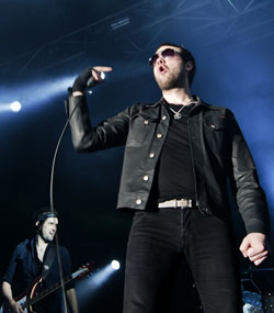kasabianbelsonic250.jpg