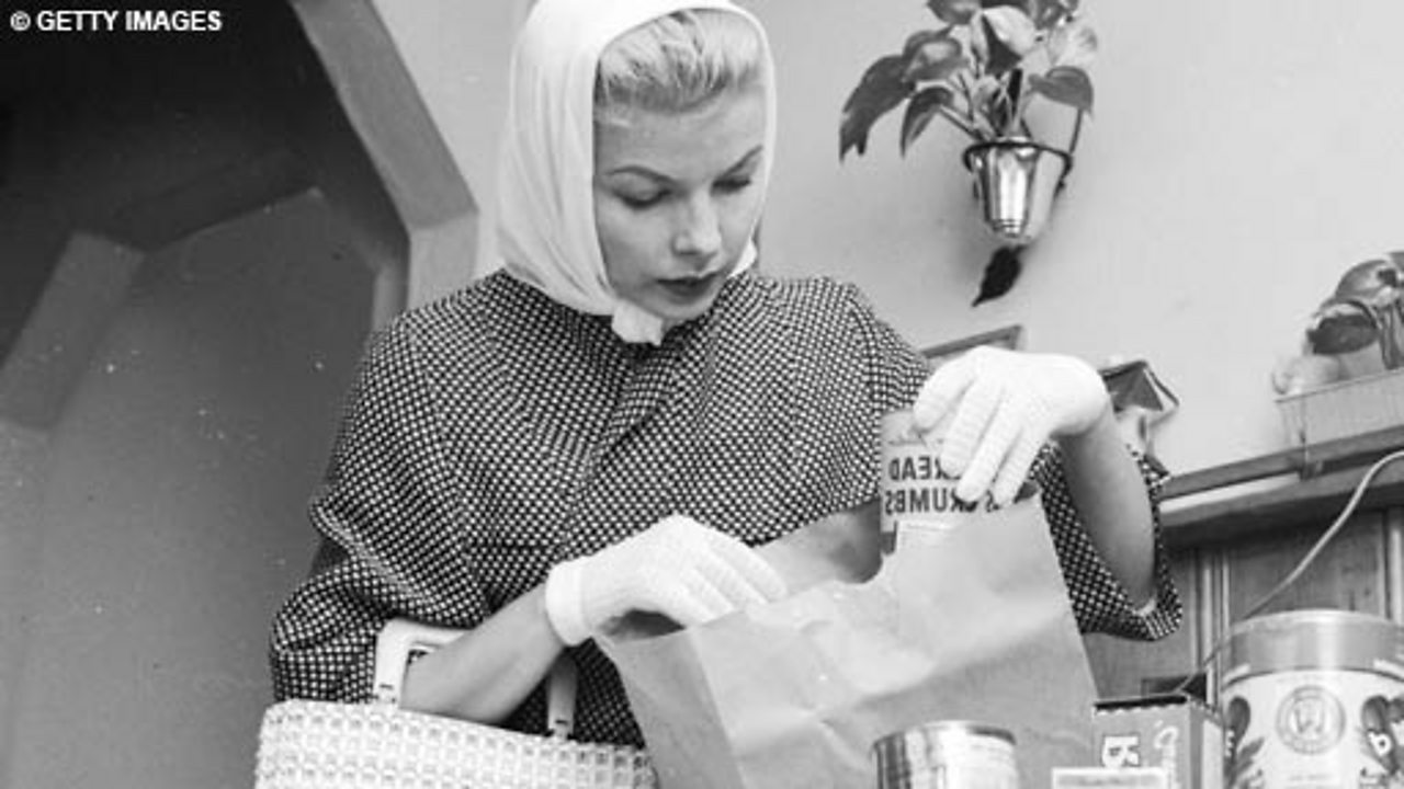 Panorama - Family Budgets, 1957