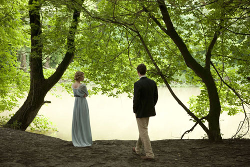 Isabelle Azaire (Clemence Poesy) and Stephen Wraysford (Eddie Redmayne)