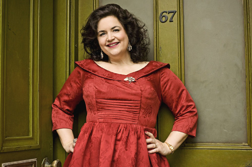 Ruth Jones as Hattie Jacques.