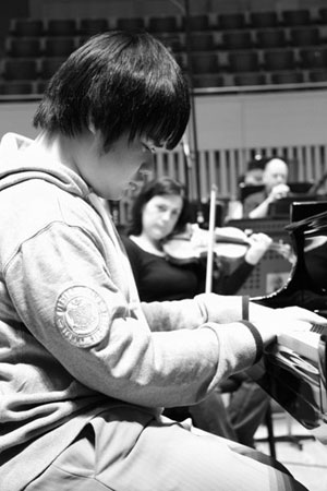 Photo of pianist Nobuyuki Tsujii